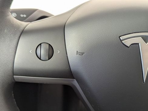 Used 2024 Tesla Model Y Long Range image 37