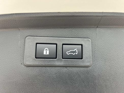 Certified 2025 Subaru Outback Premium w/ Popular Package #1A AWD/4WD image 22