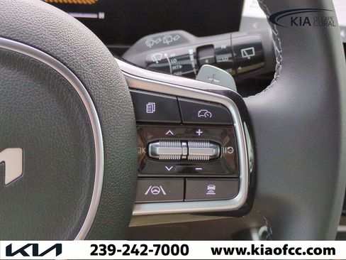 Certified 2026 Kia Carnival EX image 27