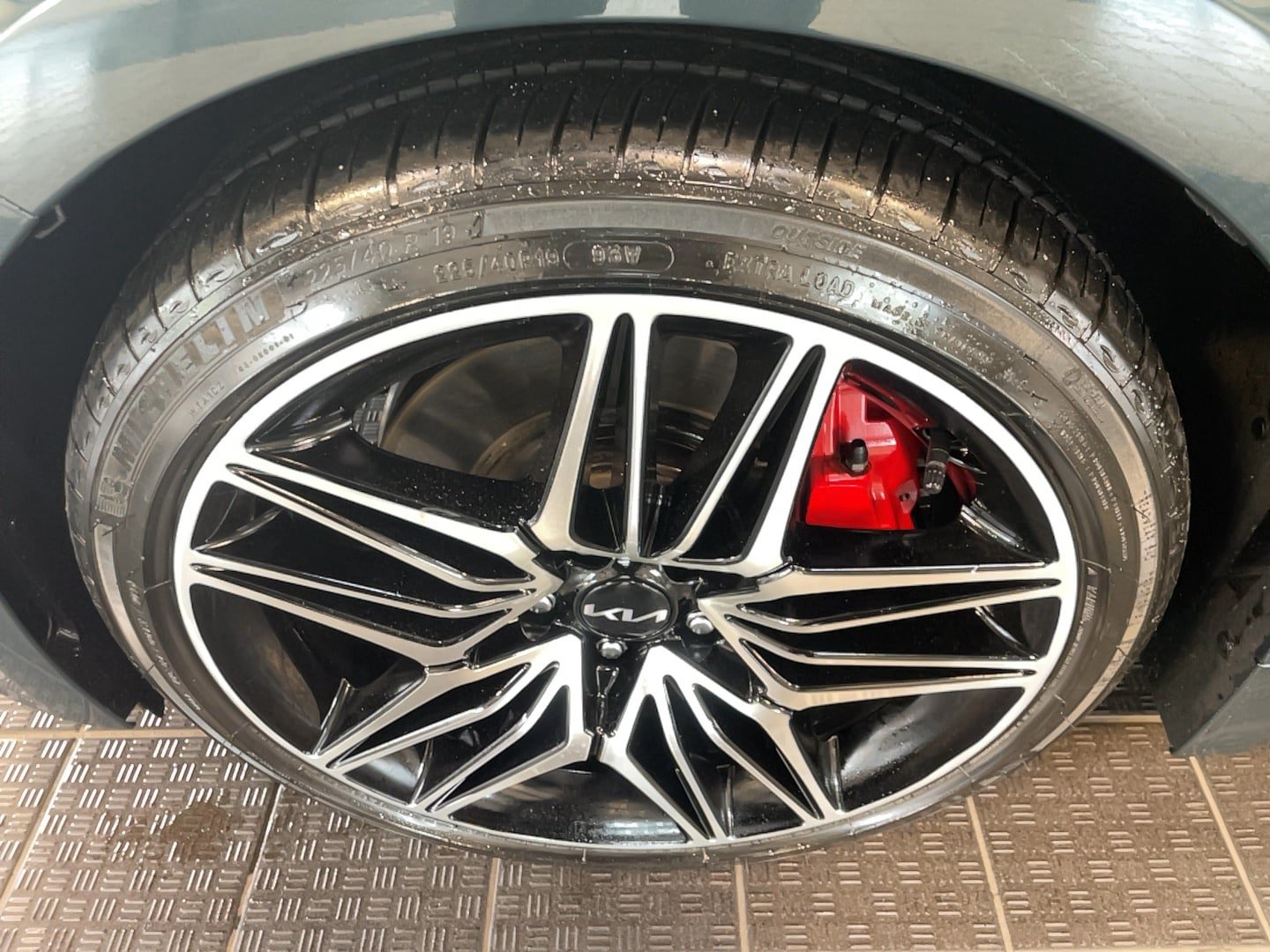 Used 2023 Kia Stinger GT2 AWD/4WD image 3