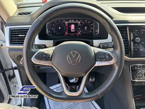 Used 2022 Volkswagen Atlas SEL R-Line image 38