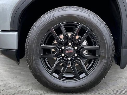 Used 2025 GMC Sierra 1500 Elevation image 20