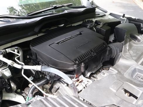 Used 2025 Honda Pilot EX-L image 13