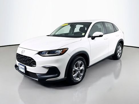 Used 2024 Honda HR-V LX image 3