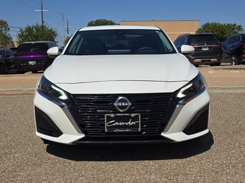 Used 2024 Nissan Altima 2.5 SL FWD image 10