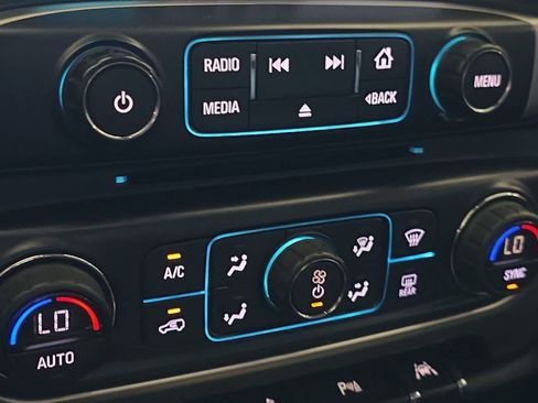 Used 2018 GMC Sierra 1500 SLT AWD/4WD image 21