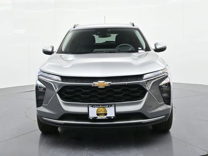 Used 2025 Chevrolet Trax LT