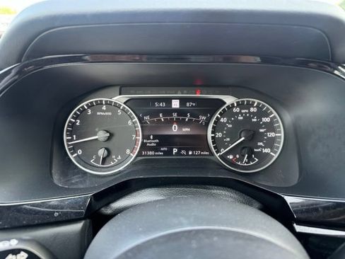 Used 2023 Nissan Pathfinder SL AWD/4WD image 26