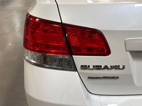 Used 2014 Subaru Legacy 2.5i Premium image 6