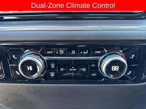 Used 2025 GMC Sierra 1500 SLT image 34