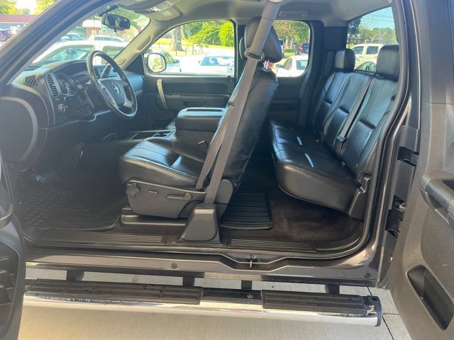 Used 2010 GMC Sierra 1500 SLE w/ (PDW) Pro Sport Package RWD image 5