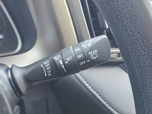 Used 2015 Toyota RAV4 XLE FWD image 37
