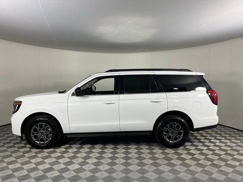 Used 2025 Ford Expedition Active AWD/4WD image 11