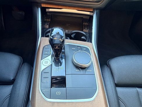 Used 2020 BMW 330i Sedan w/ Convenience Package image 18