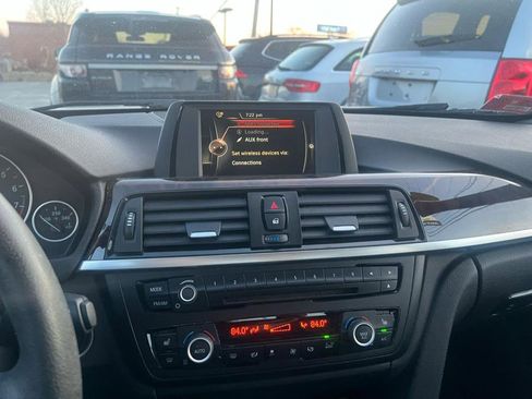 Used 2015 BMW 320i xDrive Sedan image 12