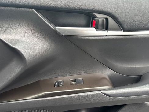 Used 2023 Toyota Camry LE image 18