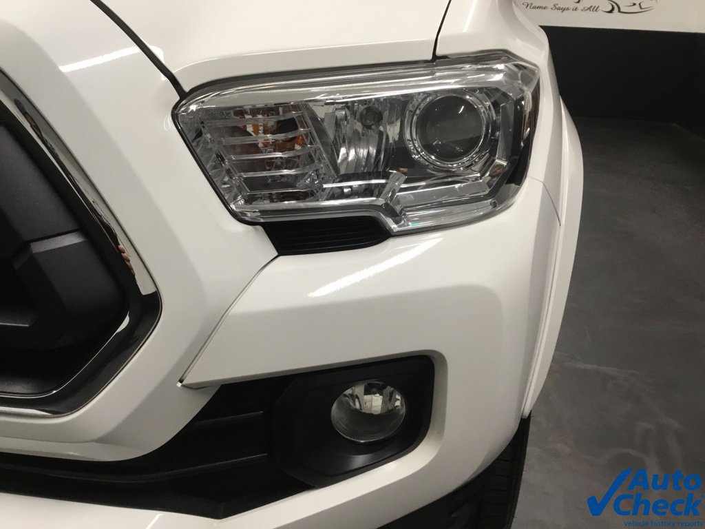 Used 2021 Toyota Tacoma SR5 AWD/4WD image 22