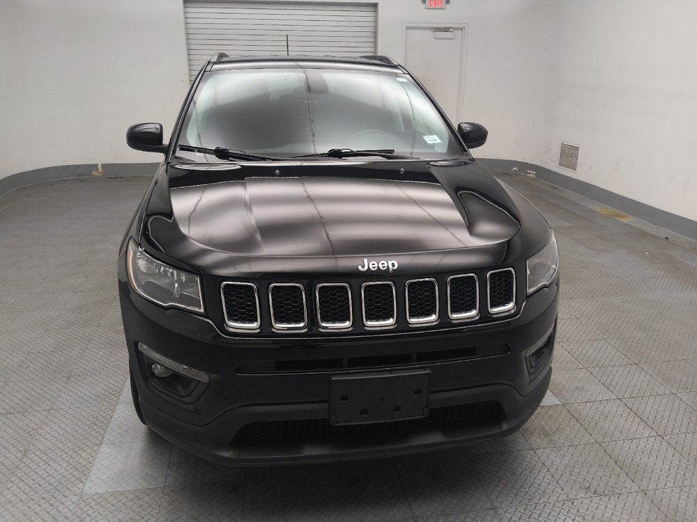 Used 2017 Jeep Compass Latitude w/ Cold Weather Group AWD/4WD image 14