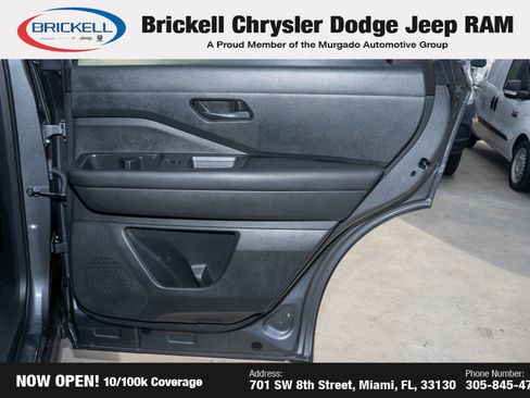 Used 2024 Nissan Pathfinder SV image 14