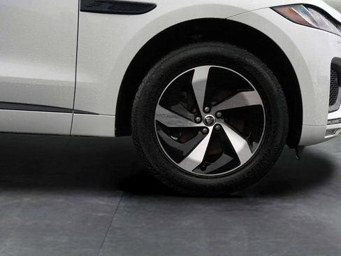 Used 2025 Jaguar F-PACE R-Dynamic S image 9