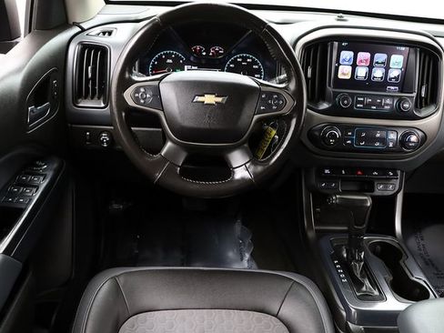 Used 2016 Chevrolet Colorado Z71 w/ Z71 Midnight Edition image 15