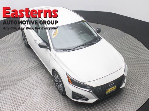 Used 2023 Nissan Altima 2.5 SL image 3