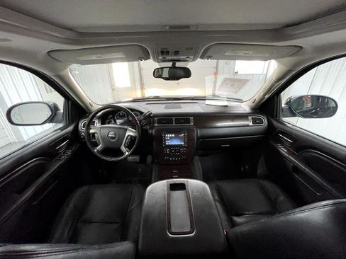 Used 2012 GMC Yukon XL Denali image 17