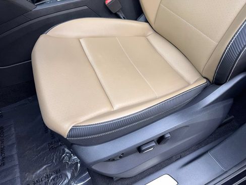 Used 2023 Volkswagen Atlas Cross Sport SE w/ Panoramic Sunroof Package FWD image 28