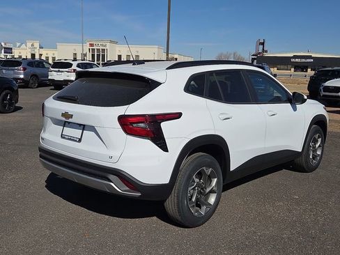 New 2026 Chevrolet Trax LT image 4