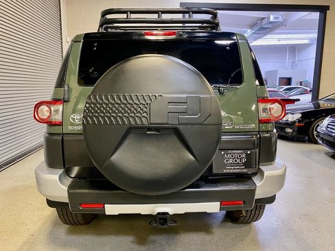 Used 2014 Toyota FJ Cruiser 4WD w/ Convenience Package image 7