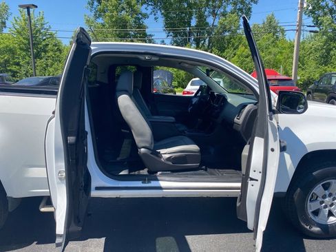 Used 2016 Chevrolet Colorado W/T RWD image 32