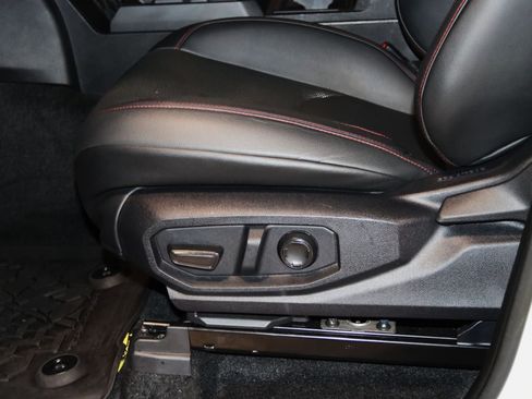 Used 2024 Toyota Tacoma TRD Pro AWD/4WD image 40