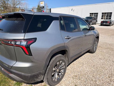 Used 2025 Chevrolet Equinox LT w/ Safety and Technology Package image 5