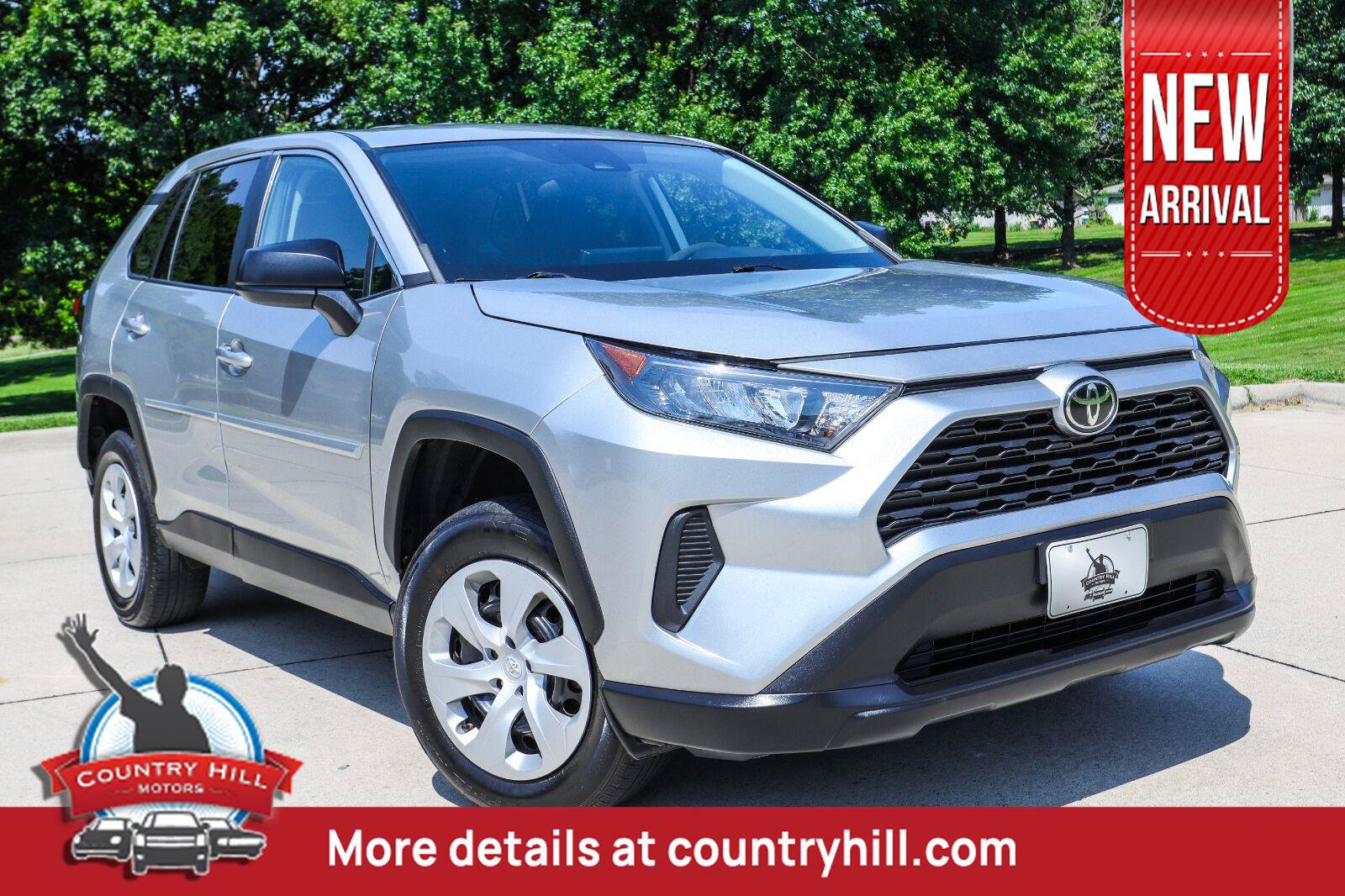 Used 2022 Toyota RAV4 LE w/ Carpet Mat Package (TMS) AWD/4WD image 1