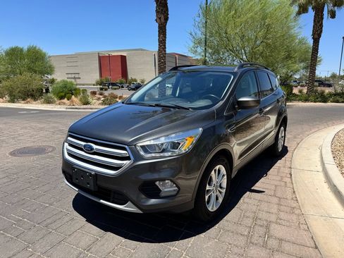 Used 2019 Ford Escape SEL AWD/4WD image 6