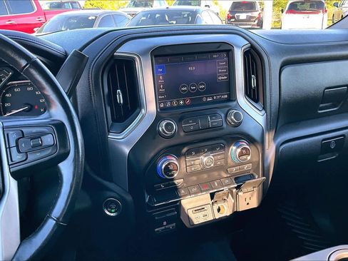 Used 2020 GMC Sierra 1500 SLE w/ SLE Value Package image 6