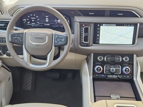 Used 2023 GMC Yukon XL Denali w/ LPO, Floor Liner Package AWD/4WD image 28