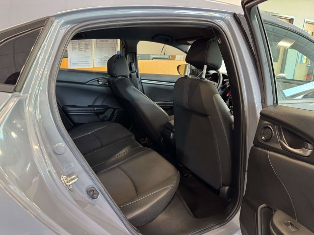 Used 2021 Honda Civic Sport image 12