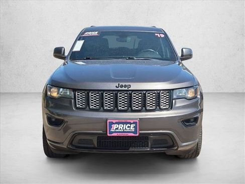 Used 2019 Jeep Grand Cherokee Altitude AWD/4WD image 2