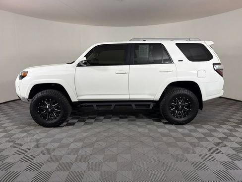 Used 2018 Toyota 4Runner SR5 Premium AWD/4WD image 6