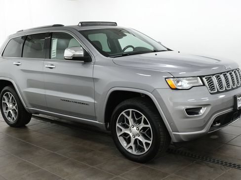 Used 2020 Jeep Grand Cherokee Overland AWD/4WD image 6