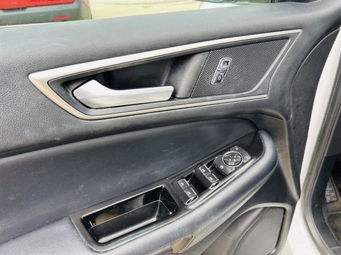 Used 2018 Ford Edge SEL w/ Equipment Group 201A FWD image 10