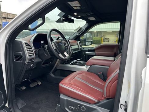 Used 2019 Ford F250 Platinum w/ Platinum Ultimate Package image 7