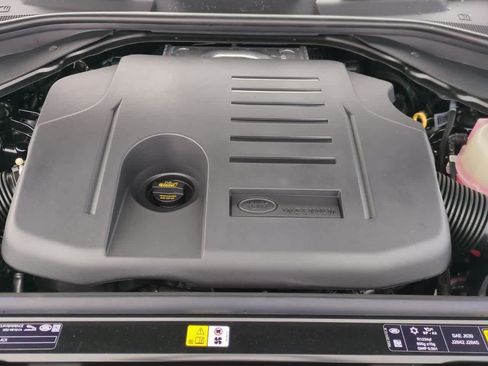 New 2026 Land Rover Range Rover SE image 14