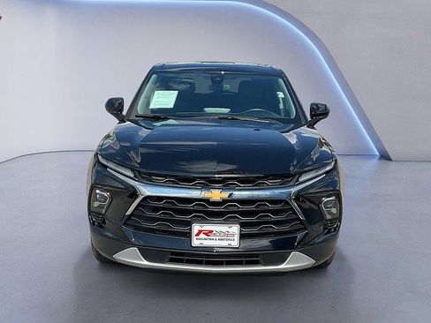 Used 2025 Chevrolet Blazer LT FWD image 8