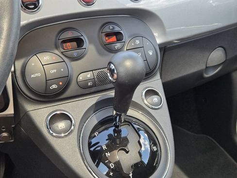 Used 2012 FIAT 500 Lounge w/ Luxury Leather Pkg FWD image 21