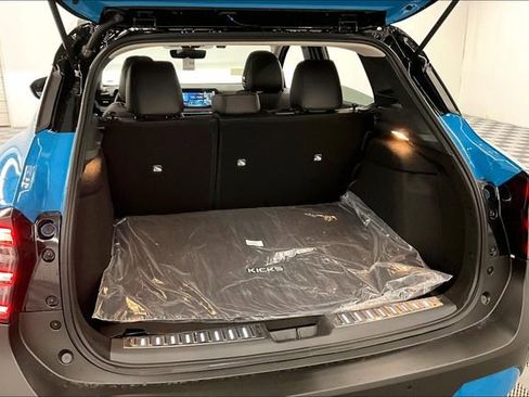 New 2025 Nissan Kicks SR w/ SR Premium Package AWD/4WD image 37