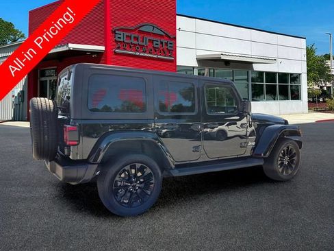 Used 2023 Jeep Wrangler Unlimited Sahara w/ Cold Weather Group AWD/4WD image 5
