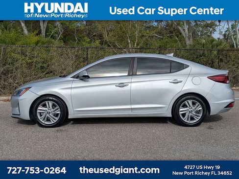 Used 2019 Hyundai Elantra SEL image 2