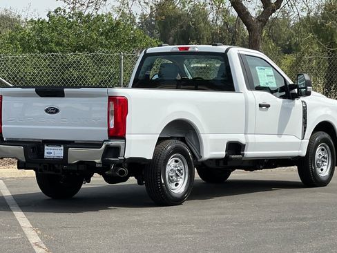 New 2026 Ford F250 XL w/ XL Chrome Package image 2